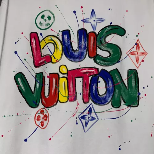 Replica Louis Vuitton LV T-Shirts Short Sleeved For Unisex #1338336 $42.00 USD for Wholesale