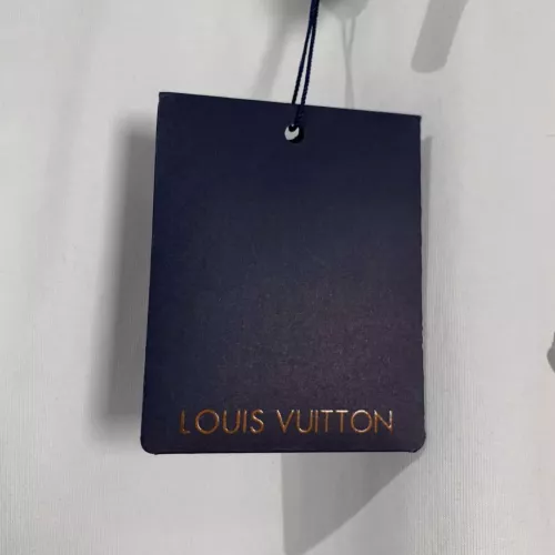 Replica Louis Vuitton LV T-Shirts Short Sleeved For Unisex #1338338 $42.00 USD for Wholesale