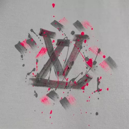 Replica Louis Vuitton LV T-Shirts Short Sleeved For Unisex #1338338 $42.00 USD for Wholesale