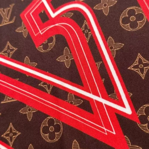 Replica Louis Vuitton LV T-Shirts Short Sleeved For Men #1338415 $38.00 USD for Wholesale