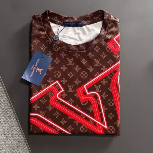 Replica Louis Vuitton LV T-Shirts Short Sleeved For Men #1338415 $38.00 USD for Wholesale
