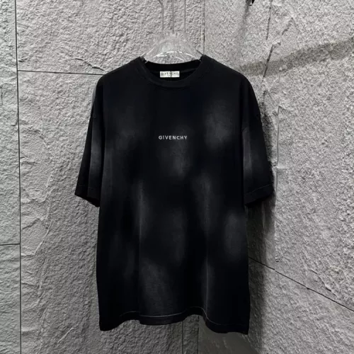Givenchy T-Shirts Short Sleeved For Unisex #1340764 $41.00 USD, Wholesale Replica Givenchy T-Shirts