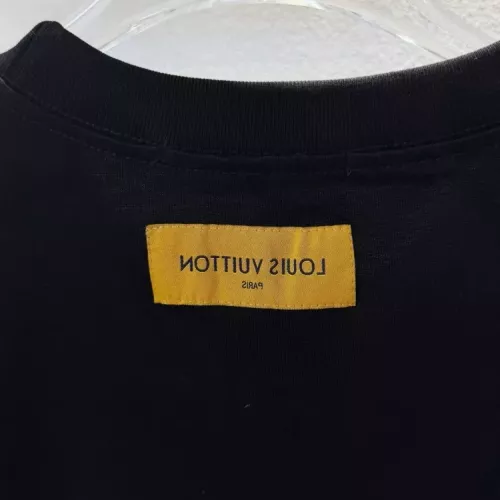 Replica Louis Vuitton LV T-Shirts Short Sleeved For Unisex #1341925 $39.00 USD for Wholesale