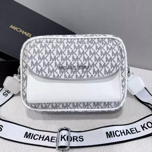 Michael Kors Messenger Bags For Unisex #1342987 $39.00 USD, Wholesale Replica Michael Kors Messenger Bags