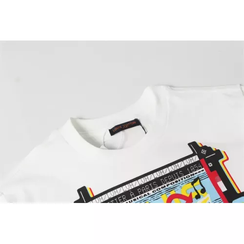 Replica Louis Vuitton LV T-Shirts Short Sleeved For Unisex #1343228 $36.00 USD for Wholesale