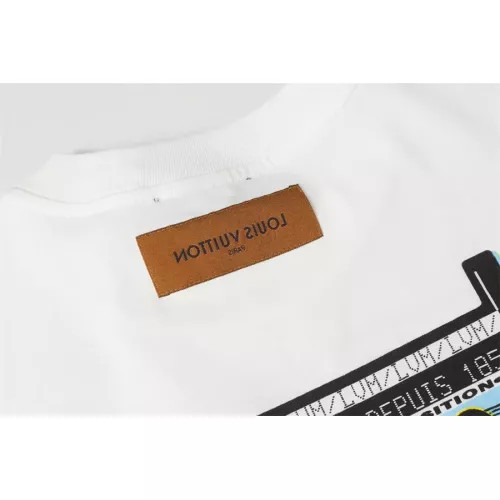 Replica Louis Vuitton LV T-Shirts Short Sleeved For Unisex #1343228 $36.00 USD for Wholesale