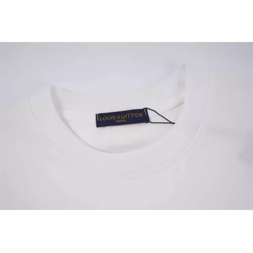 Replica Louis Vuitton LV T-Shirts Short Sleeved For Unisex #1343407 $34.00 USD for Wholesale