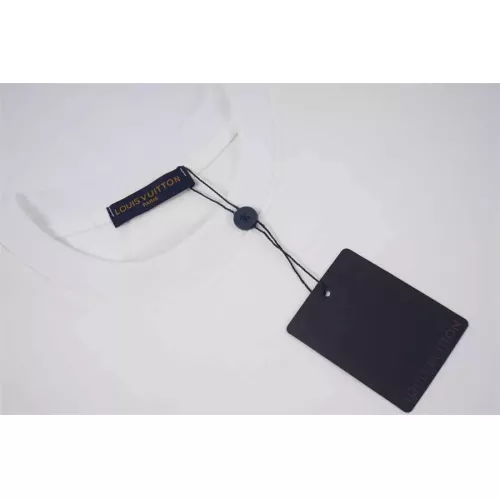 Replica Louis Vuitton LV T-Shirts Short Sleeved For Unisex #1343407 $34.00 USD for Wholesale