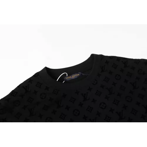 Replica Louis Vuitton LV T-Shirts Short Sleeved For Unisex #1346419 $32.00 USD for Wholesale