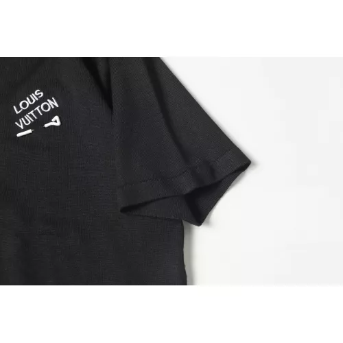 Replica Louis Vuitton LV T-Shirts Short Sleeved For Unisex #1346422 $34.00 USD for Wholesale
