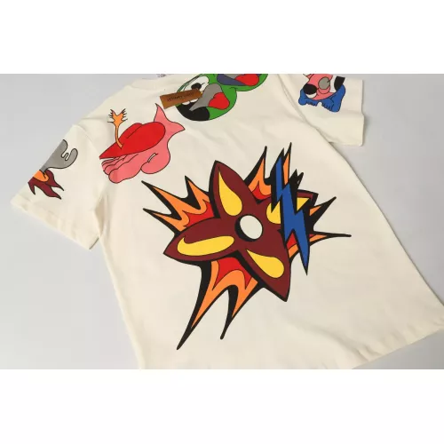 Replica Louis Vuitton LV T-Shirts Short Sleeved For Unisex #1346425 $32.00 USD for Wholesale