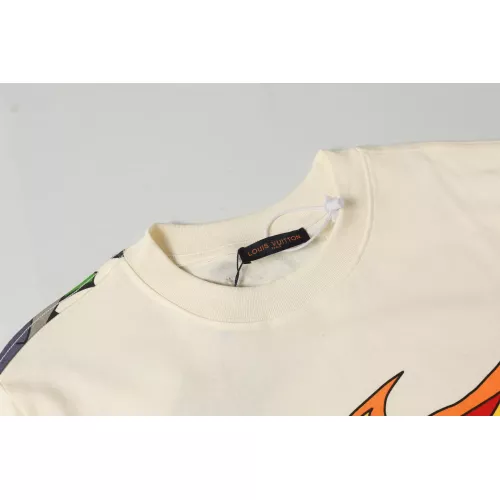 Replica Louis Vuitton LV T-Shirts Short Sleeved For Unisex #1346425 $32.00 USD for Wholesale