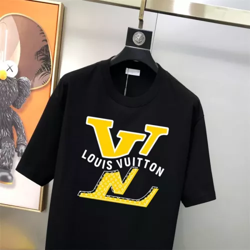 Replica Louis Vuitton LV T-Shirts Short Sleeved For Men #1346972 $40.00 USD for Wholesale