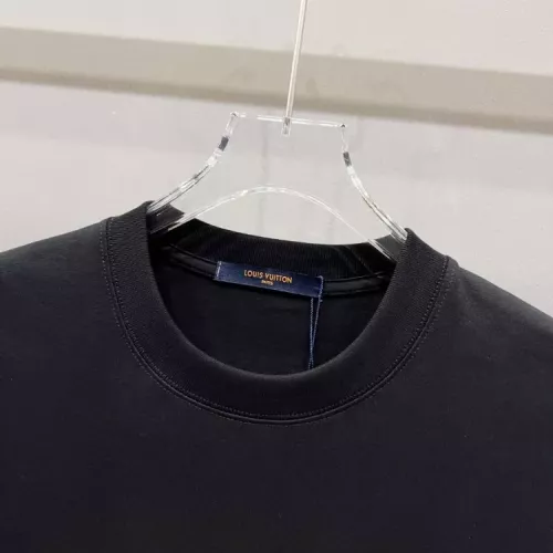 Replica Louis Vuitton LV T-Shirts Short Sleeved For Unisex #1347210 $48.00 USD for Wholesale