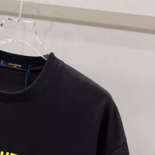 Replica Louis Vuitton LV T-Shirts Short Sleeved For Unisex #1347210 $48.00 USD for Wholesale