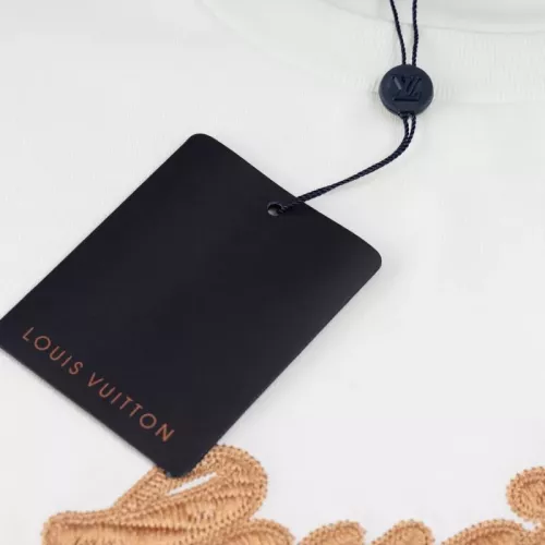 Replica Louis Vuitton LV T-Shirts Short Sleeved For Unisex #1347223 $42.00 USD for Wholesale