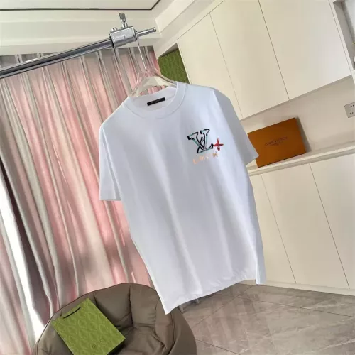 Replica Louis Vuitton LV T-Shirts Short Sleeved For Unisex #1347275 $42.00 USD for Wholesale