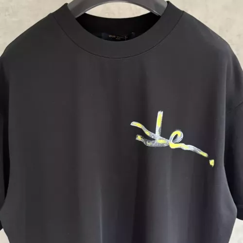 Replica Louis Vuitton LV T-Shirts Short Sleeved For Unisex #1348691 $52.00 USD for Wholesale
