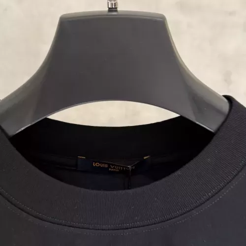 Replica Louis Vuitton LV T-Shirts Short Sleeved For Unisex #1348691 $52.00 USD for Wholesale