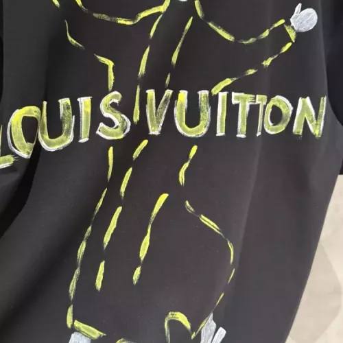 Replica Louis Vuitton LV T-Shirts Short Sleeved For Unisex #1348691 $52.00 USD for Wholesale