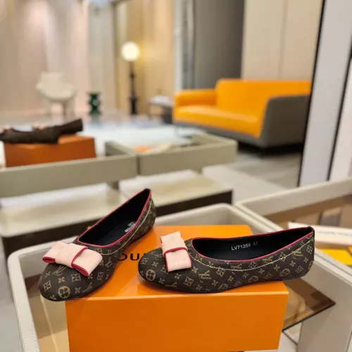 Replica Louis Vuitton Flat Shoes For Women #1348808 $96.00 USD for Wholesale