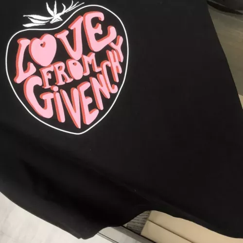 Replica Givenchy T-Shirts Short Sleeved For Unisex #1349882 $42.00 USD for Wholesale