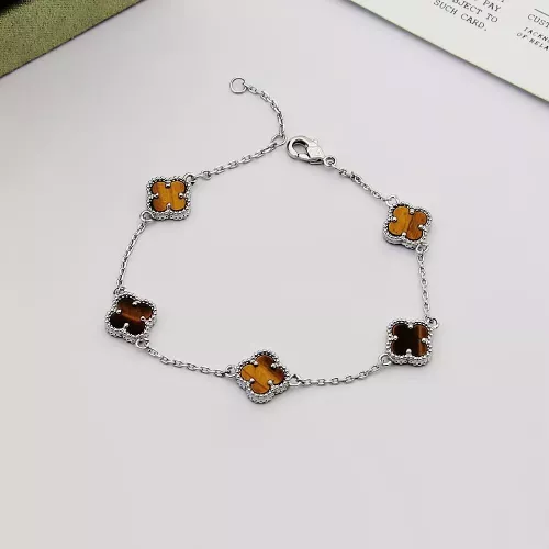 Van Cleef &amp; Arpels Bracelets For Women #1351319 $29.00 USD, Wholesale Replica Van Cleef &amp; Arpels Bracelets