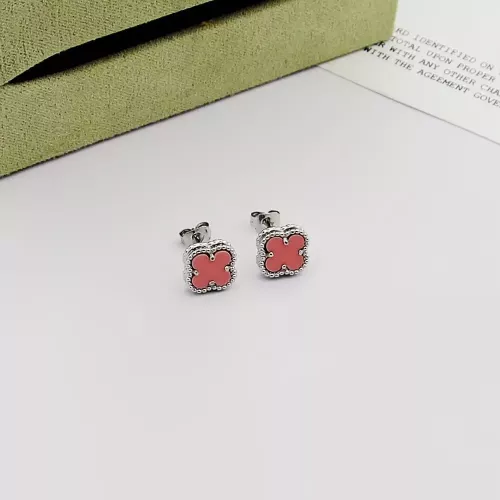Van Cleef &amp; Arpels Earrings For Women #1351510 $25.00 USD, Wholesale Replica Van Cleef &amp; Arpels Earrings