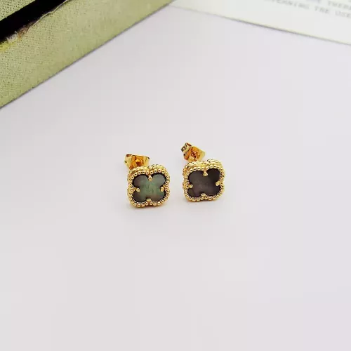Van Cleef &amp; Arpels Earrings For Women #1351530 $25.00 USD, Wholesale Replica Van Cleef &amp; Arpels Earrings