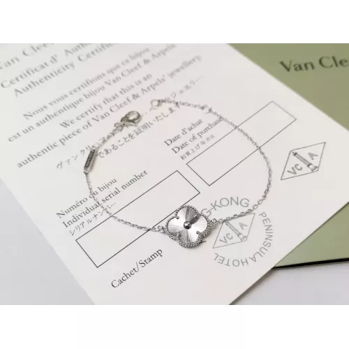 Van Cleef &amp; Arpels Bracelets For Women #1351879 $25.00 USD, Wholesale Replica Van Cleef &amp; Arpels Bracelets
