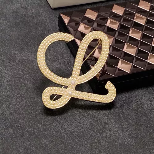 LOEWE Brooches For Women #1352137 $29.00 USD, Wholesale Replica LOEWE Brooches