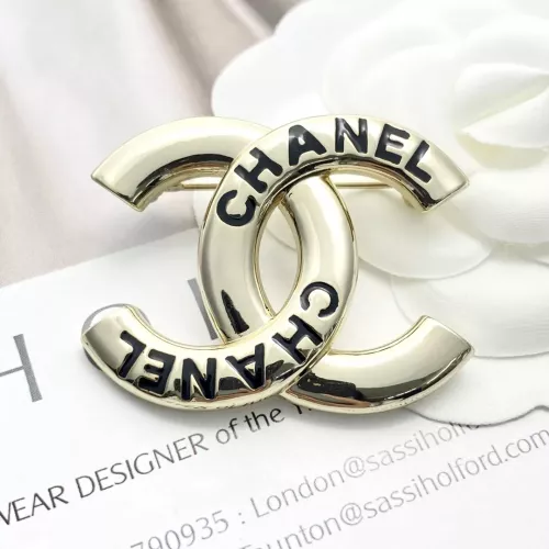 Chanel Brooches For Women #1352293 $34.00 USD, Wholesale Replica Chanel Brooches