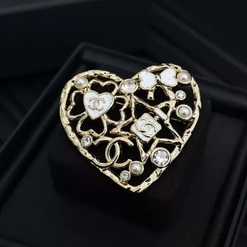 Chanel Brooches For Women #1352475 $27.00 USD, Wholesale Replica Chanel Brooches