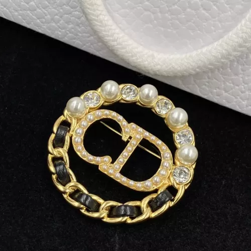 Replica Christian Dior Brooches For Women #1352674 $25.00 USD for Wholesale