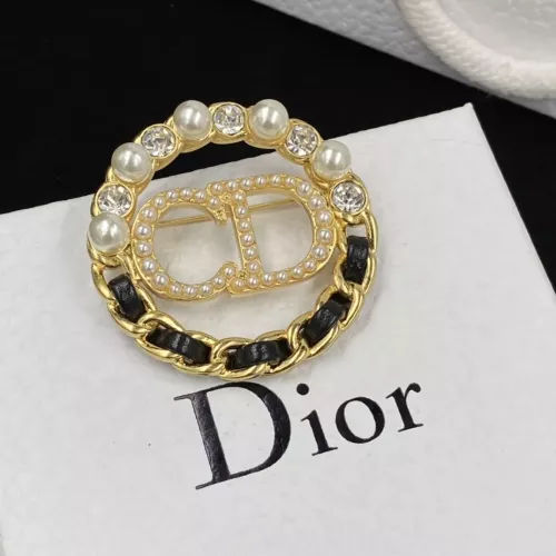 Replica Christian Dior Brooches For Women #1352674 $25.00 USD for Wholesale