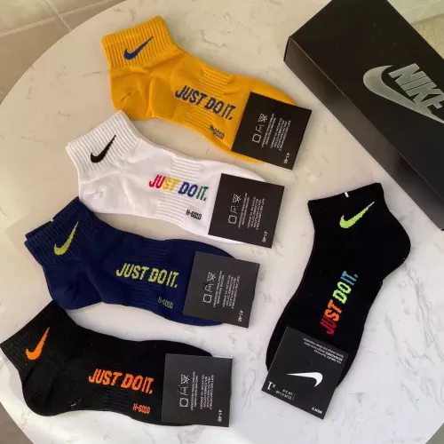 Replica Nike Socks #1352876 $25.00 USD for Wholesale