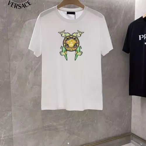 Versace T-Shirts Short Sleeved For Unisex #1353645 $25.00 USD, Wholesale Replica Versace T-Shirts