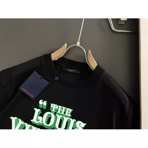 Replica Louis Vuitton LV T-Shirts Short Sleeved For Men #1354285 $40.00 USD for Wholesale