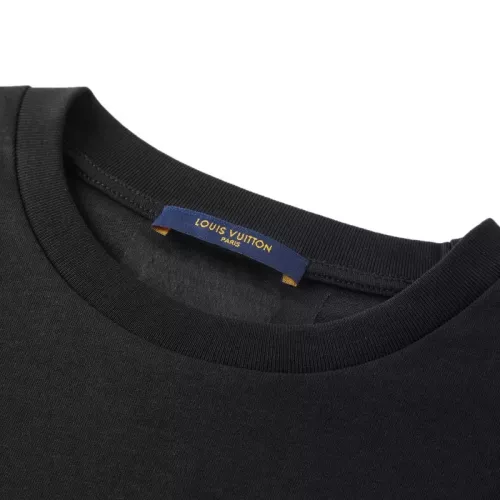 Replica Louis Vuitton LV T-Shirts Short Sleeved For Unisex #1354303 $52.00 USD for Wholesale