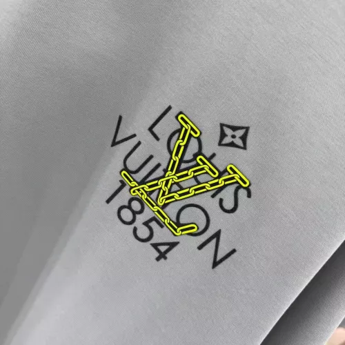Replica Louis Vuitton LV T-Shirts Short Sleeved For Unisex #1355145 $42.00 USD for Wholesale