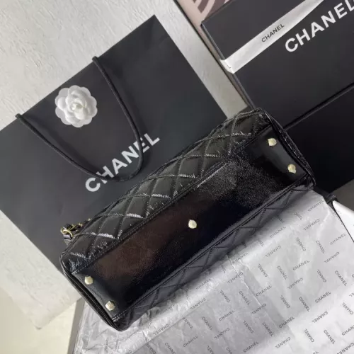Replica Chanel AAA Quality Handbags For Women #1356142 $135.00 USD for Wholesale