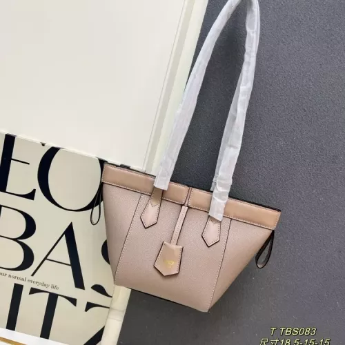Fendi AAA Quality Shoulder Bags For Women #1358779 $96.00 USD, Wholesale Replica Fendi AAA Quality Shoulder Bags