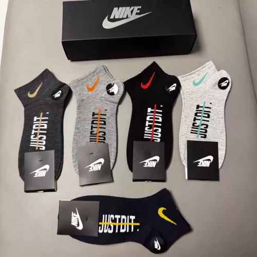 Replica Nike Socks #1360132 $25.00 USD for Wholesale