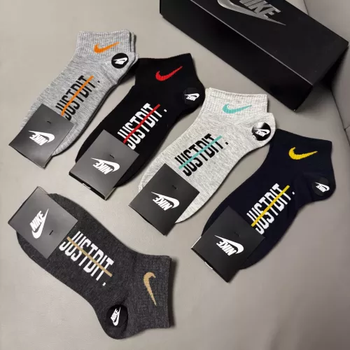 Replica Nike Socks #1360132 $25.00 USD for Wholesale