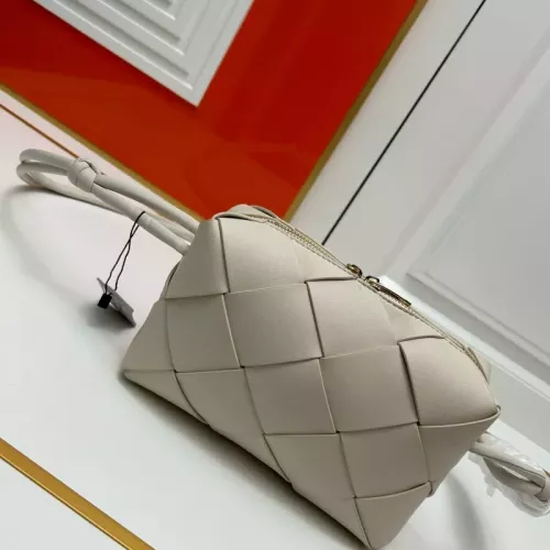 Bottega Veneta BV AAA Quality Messenger Bags For Women #1363642 $96.00 USD, Wholesale Replica Bottega Veneta BV AAA Quality Messenger Bags