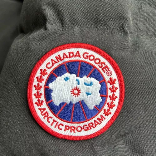 Replica Canada Goose Down Feather Coat Long Sleeved For Men #1366609 $160.00 USD for Wholesale