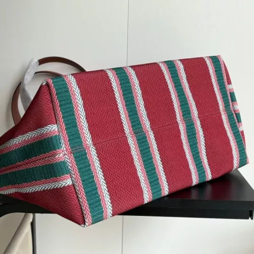 Replica Gucci AAA Quality Shoulder Bags For Women #1368832 $82.00 USD for Wholesale