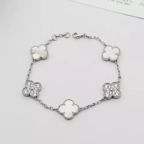 Van Cleef &amp; Arpels Bracelets For Women #1371299 $29.00 USD, Wholesale Replica Van Cleef &amp; Arpels Bracelets