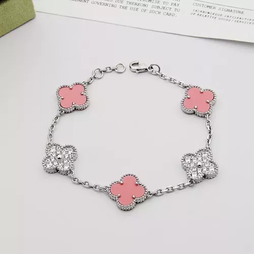 Van Cleef &amp; Arpels Bracelets For Women #1371305 $29.00 USD, Wholesale Replica Van Cleef &amp; Arpels Bracelets