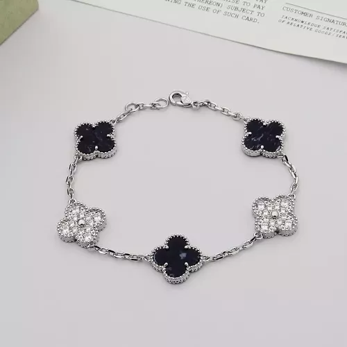 Van Cleef &amp; Arpels Bracelets For Women #1371317 $29.00 USD, Wholesale Replica Van Cleef &amp; Arpels Bracelets